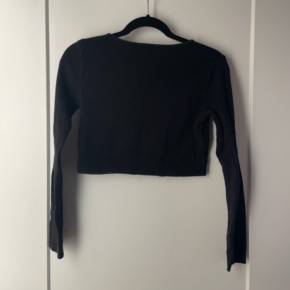 Brandy Melville Black Cropped Sweater - Picture 3 of 3
